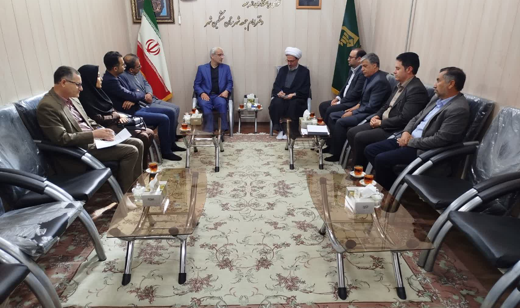 دیدار معاون امور بهداشت دانشگاه علوم پزشکی اردبیل با امام جمعه مشگین‌شهر