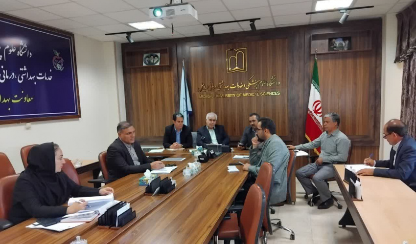 نظام‌مندسازی و ارتقای استانداردهای دارو و تجهیزات «ترالی اورژانس» در شبکه‌های بهداشت و درمان استان