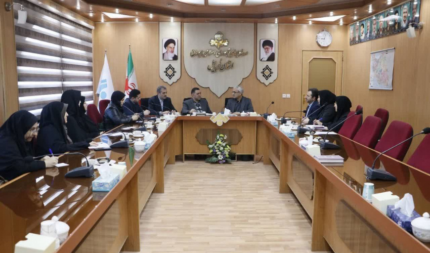 نشست مشترک دانشگاه علوم پزشکی اردبیل و صدا و سیما برای هم‌افزایی در راستای اجرای برنامه‌های جوانی جمعیت و سلامت برگزار شد